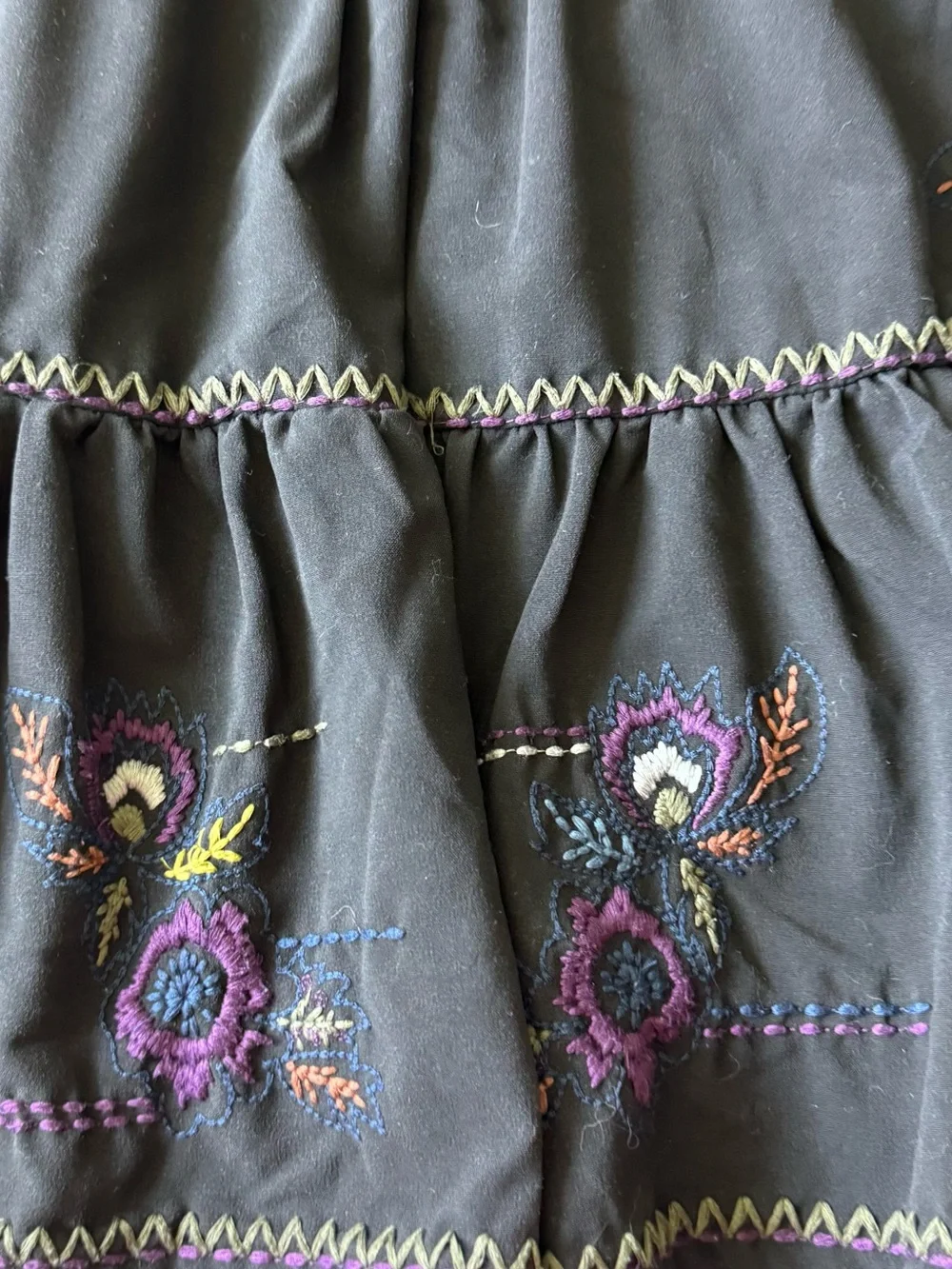 BCBGMAXAZRIA Tiered Knee-Length Embroidered Skirt